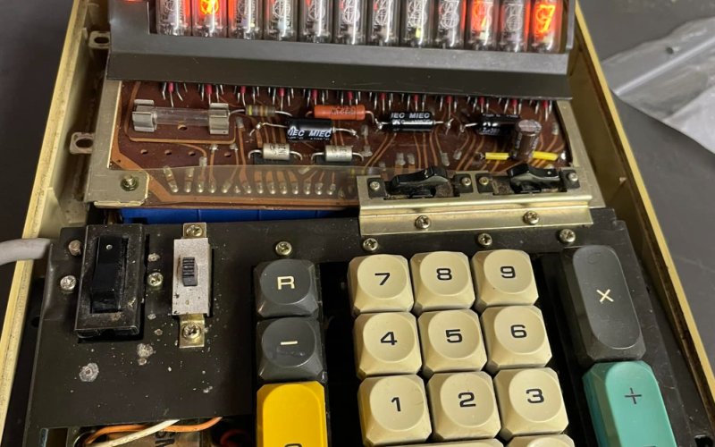 1969 Toshiba BC-1211S Nixie tube calculator